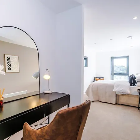 Appartement Luxury 2 Bed Apartment- Centre- Large Private Terrace & Free Parking Leeds (West Yorkshire)