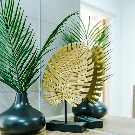 Appartement Luxury 2 Bed Apartment- Centre- Large Private Terrace & Free Parking *