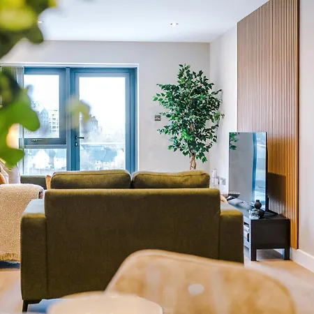Luxury 2 Bed Apartment- Centre- Large Private Terrace & Free Parking Lägenhet Leeds (West Yorkshire)