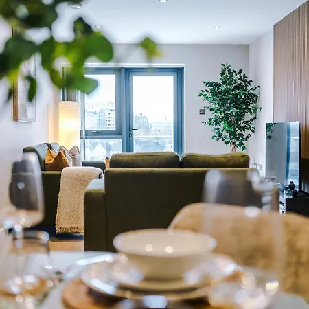 Appartement Luxury 2 Bed Apartment- Centre- Large Private Terrace & Free Parking Leeds (West Yorkshire)